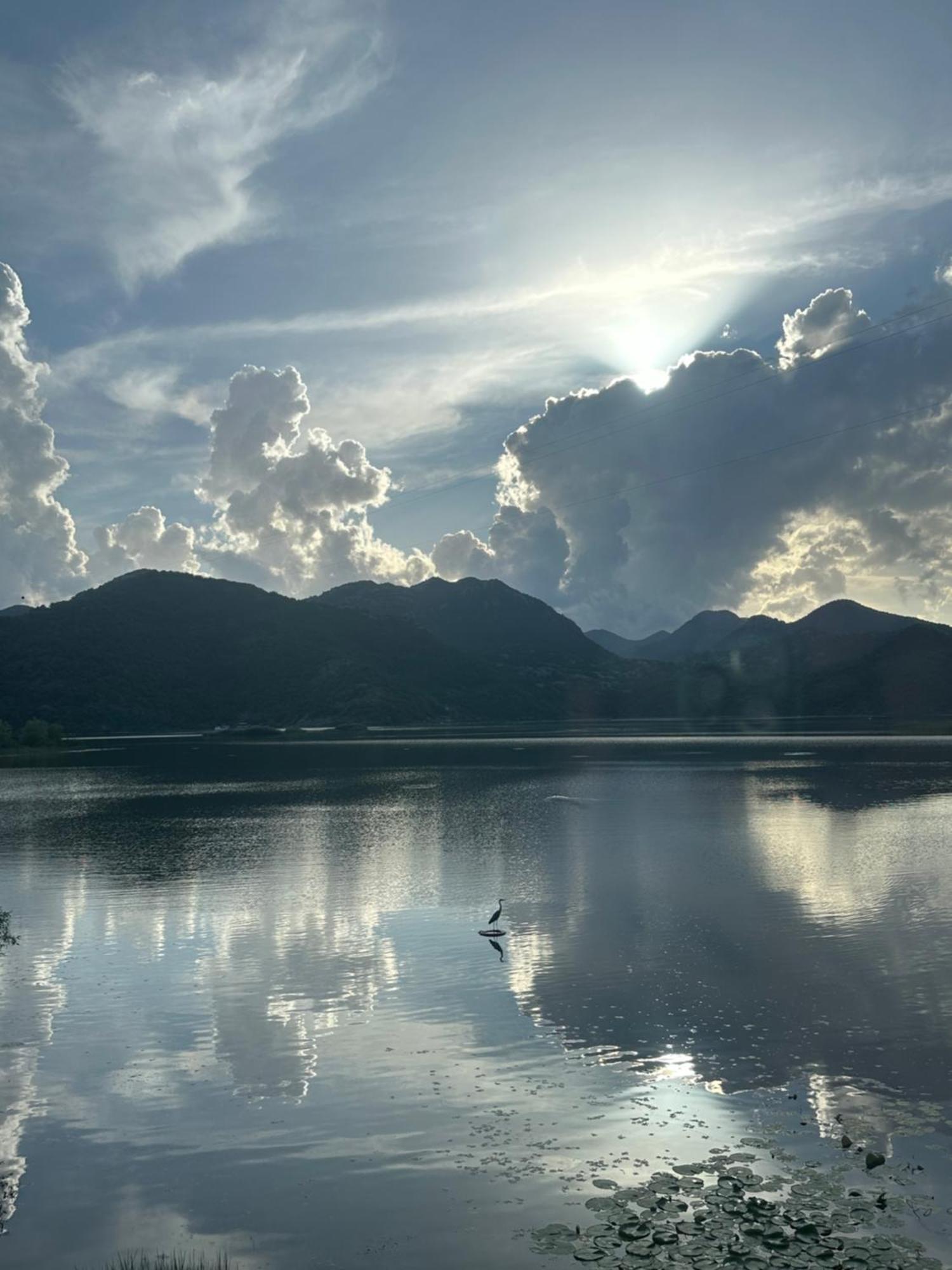 Lakeside Harmony Apartment Golubovci ภายนอก รูปภาพ