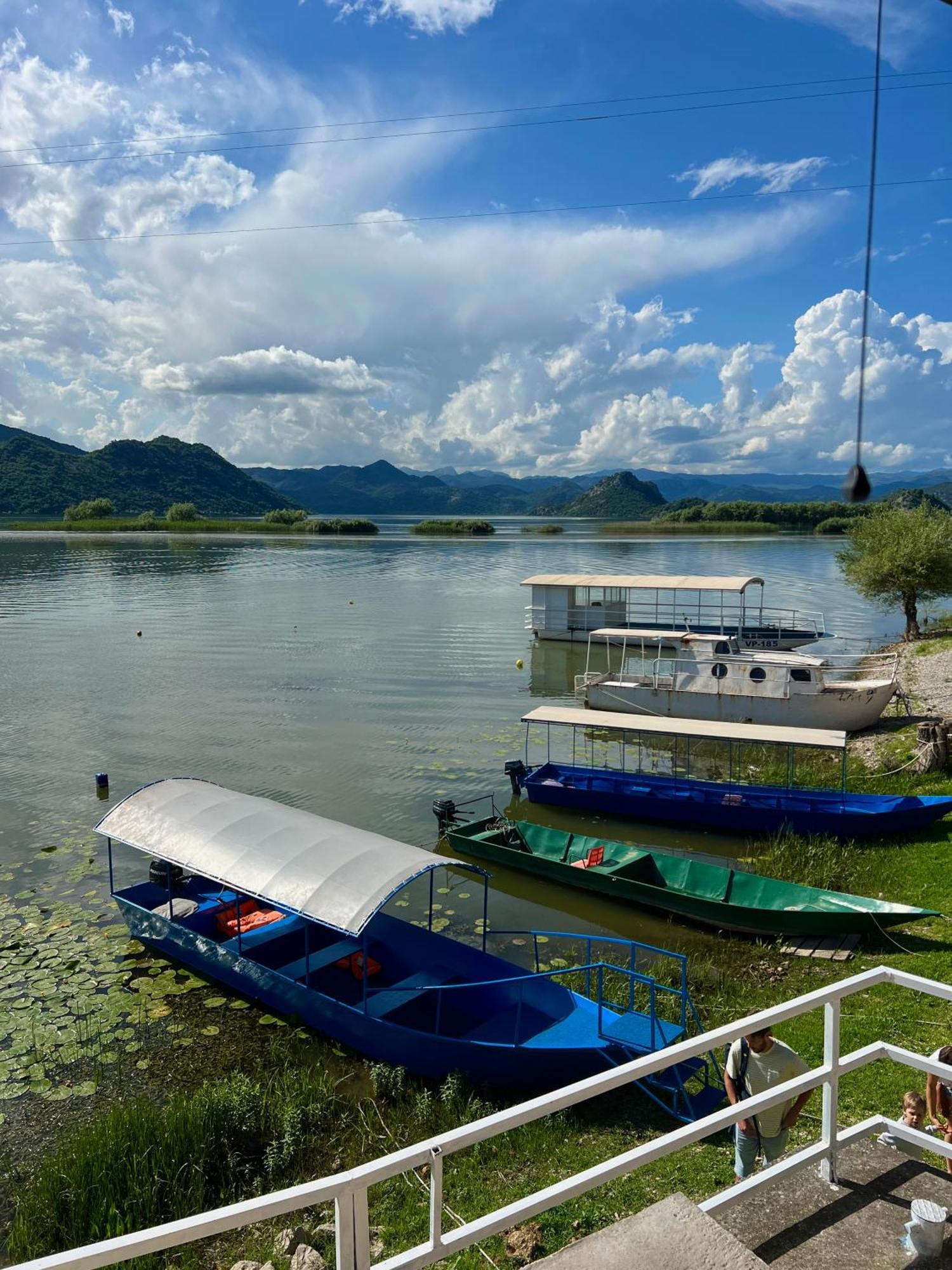 Lakeside Harmony Apartment Golubovci ภายนอก รูปภาพ