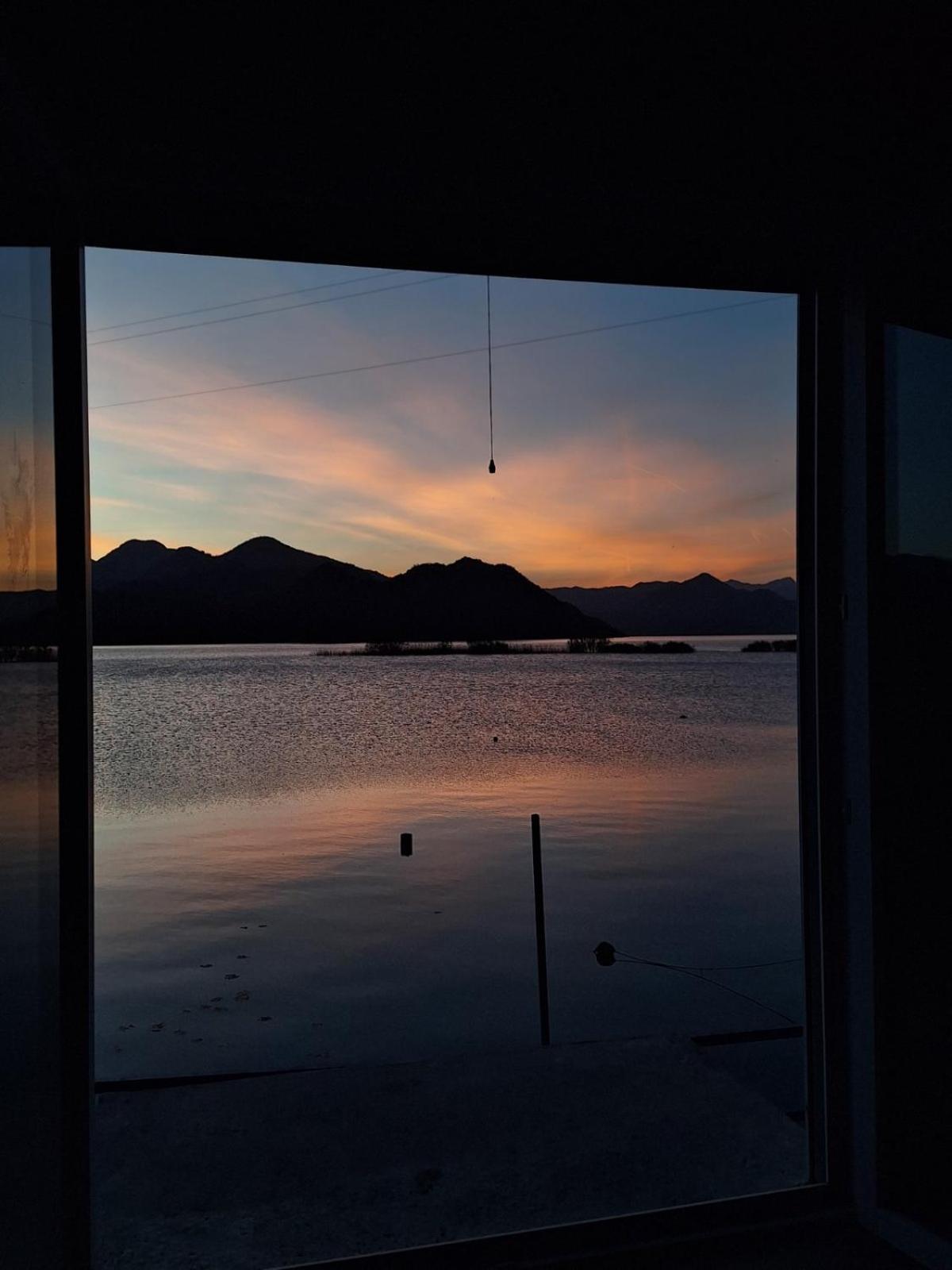 Lakeside Harmony Apartment Golubovci ภายนอก รูปภาพ